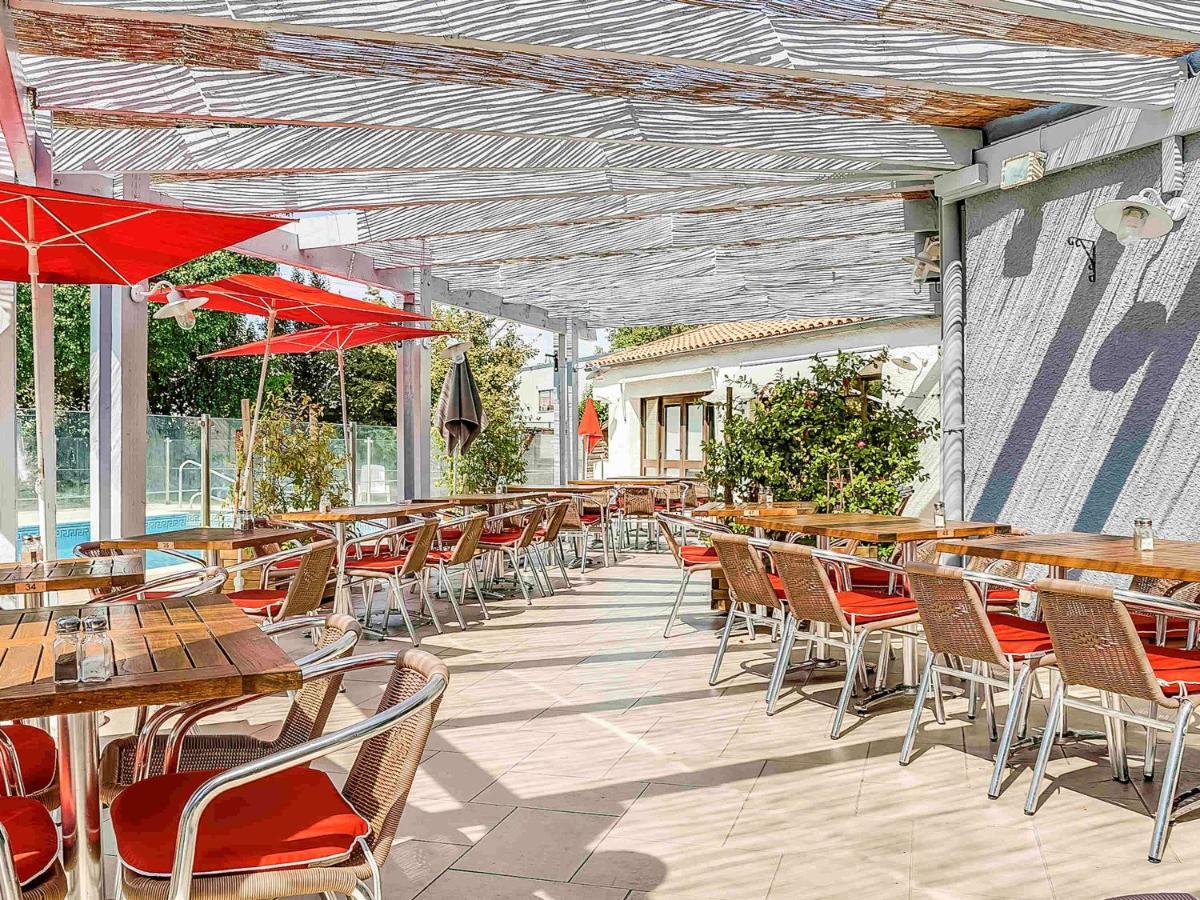 Отель Ibis Salon De Provence Экстерьер фото