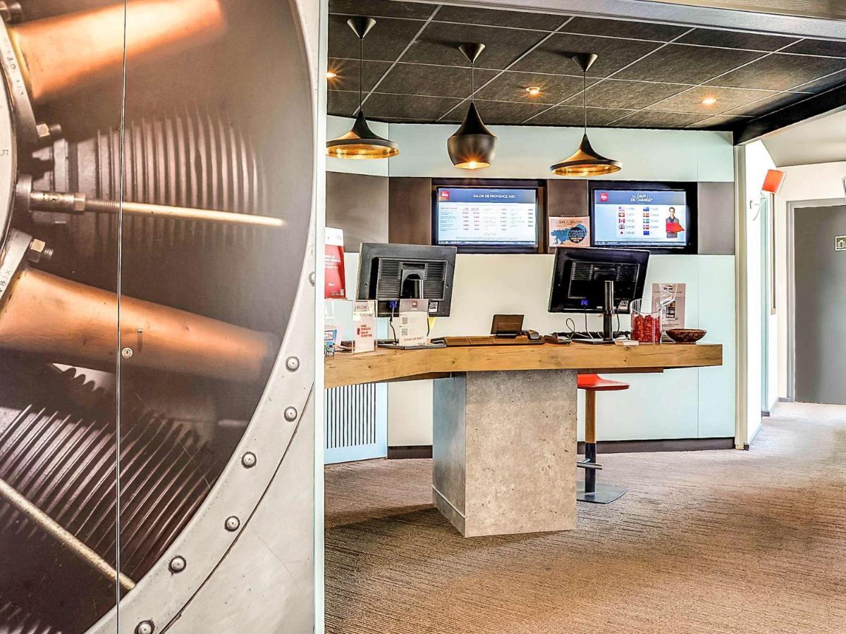 Отель Ibis Salon De Provence Экстерьер фото